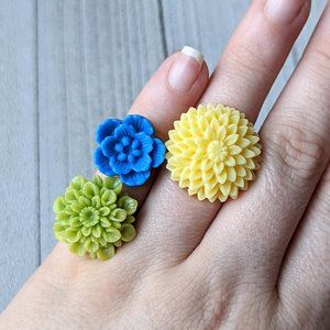 Floral Resin Rings Set of 3 - Blue Cherry Blossom, Yellow Mum, Green Dahlia